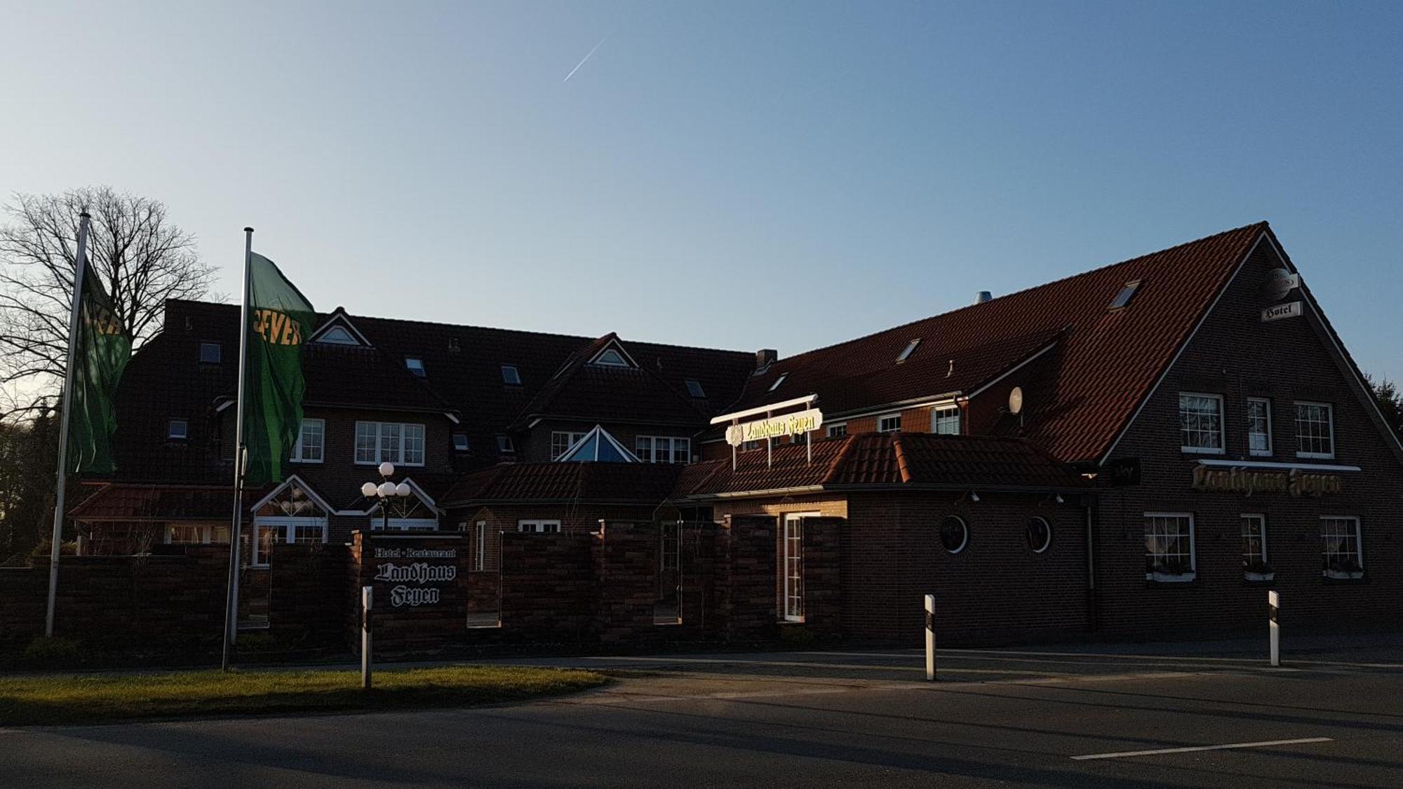 Hotel Landhaus Feyen Grossefehn Exterior foto